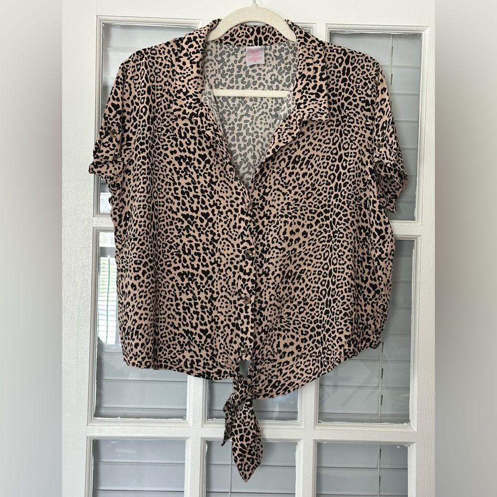 No Boundaries Women’s Junior XL Cheetah Print Tie Front Shirt | SKU 0367